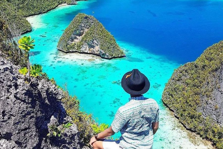 Raja Ampat 3D2N Hotel Sea | Start at Sorong Papua Indonesia